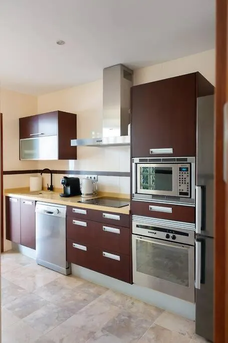 Stunning 2 Bd Townhouse By Hostlovers Estepona Apartment
